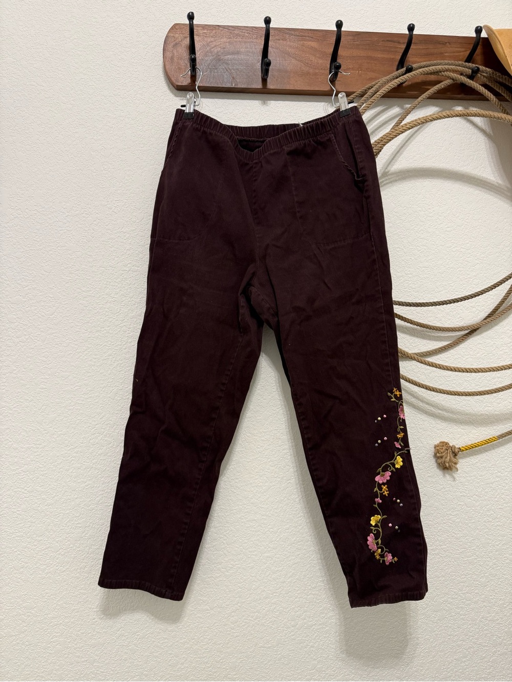 Vintage White Stag Dark Brown Corduroy Embroidered Floral Pants | 18/20 PET